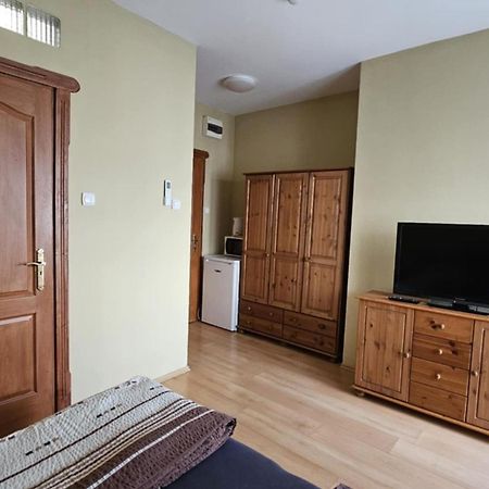 Rózsakert Apartmanház Hajduszoboszlo Exterior foto