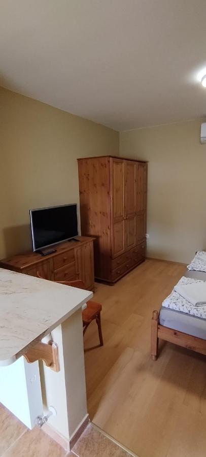 Rózsakert Apartmanház Hajduszoboszlo Exterior foto