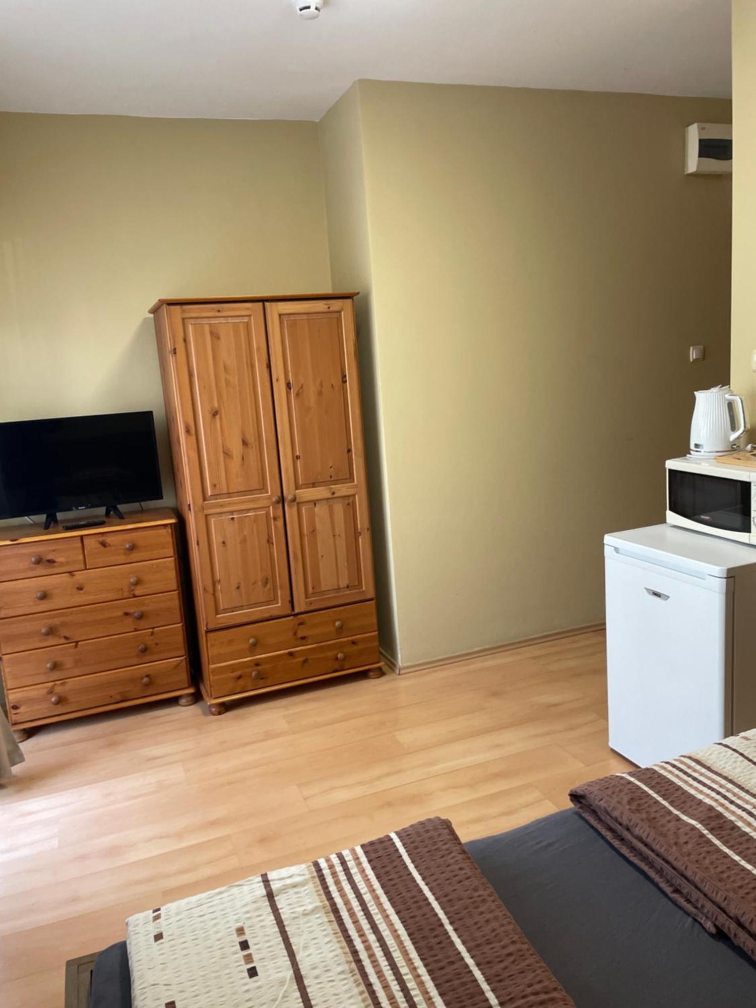 Rózsakert Apartmanház Hajduszoboszlo Exterior foto