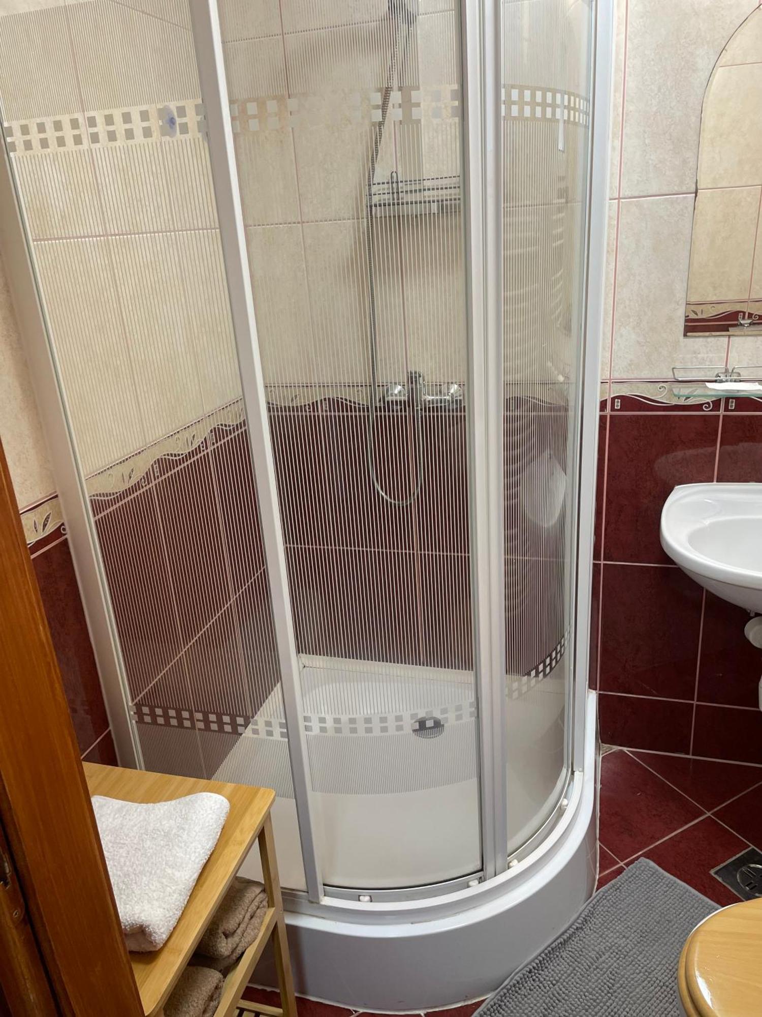 Rózsakert Apartmanház Hajduszoboszlo Exterior foto