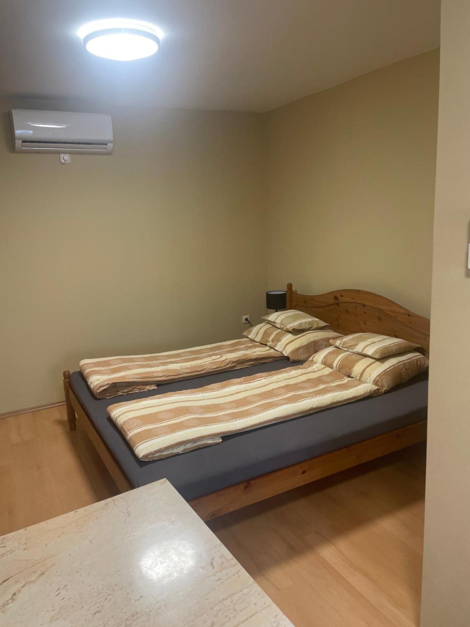 Rózsakert Apartmanház Hajduszoboszlo Exterior foto