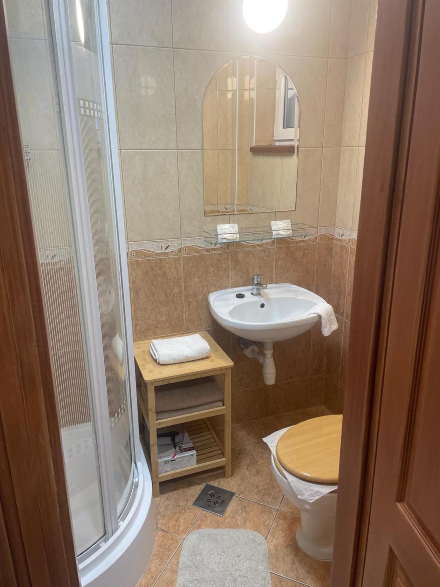 Rózsakert Apartmanház Hajduszoboszlo Exterior foto